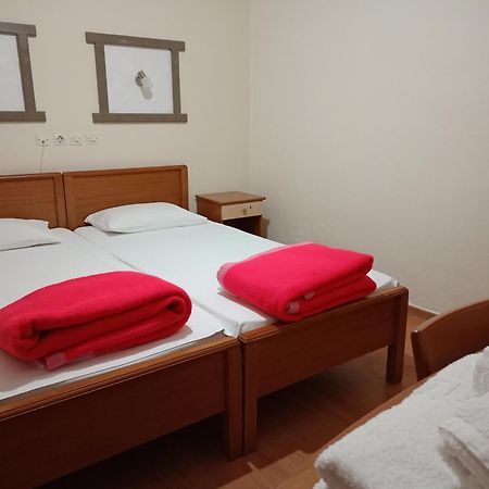 Efstratios Hotel Лутра-Эдипсу Экстерьер фото