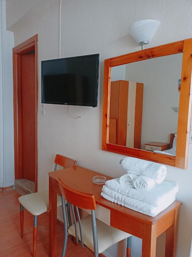 Efstratios Hotel Лутра-Эдипсу Экстерьер фото