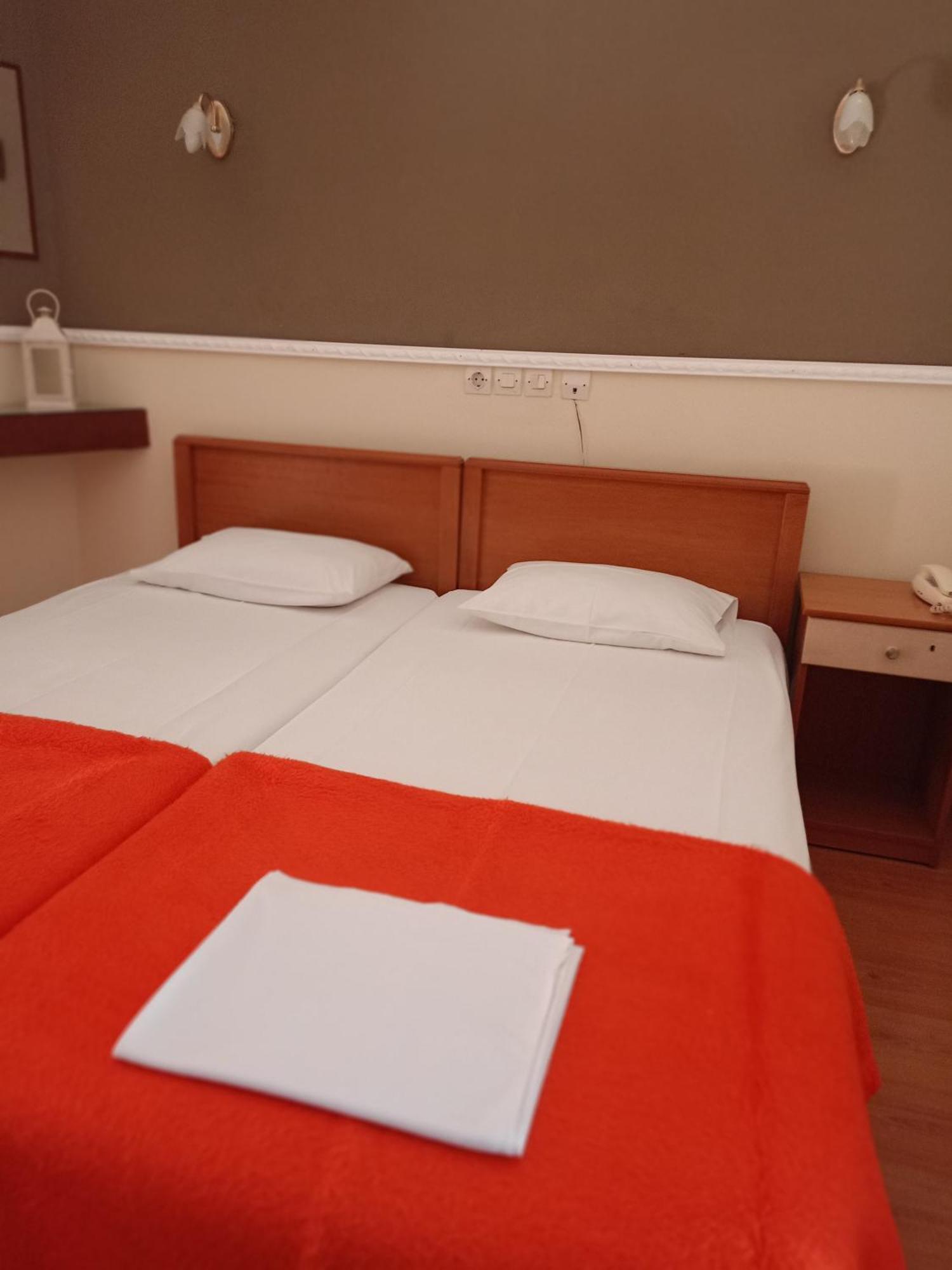 Efstratios Hotel Лутра-Эдипсу Экстерьер фото