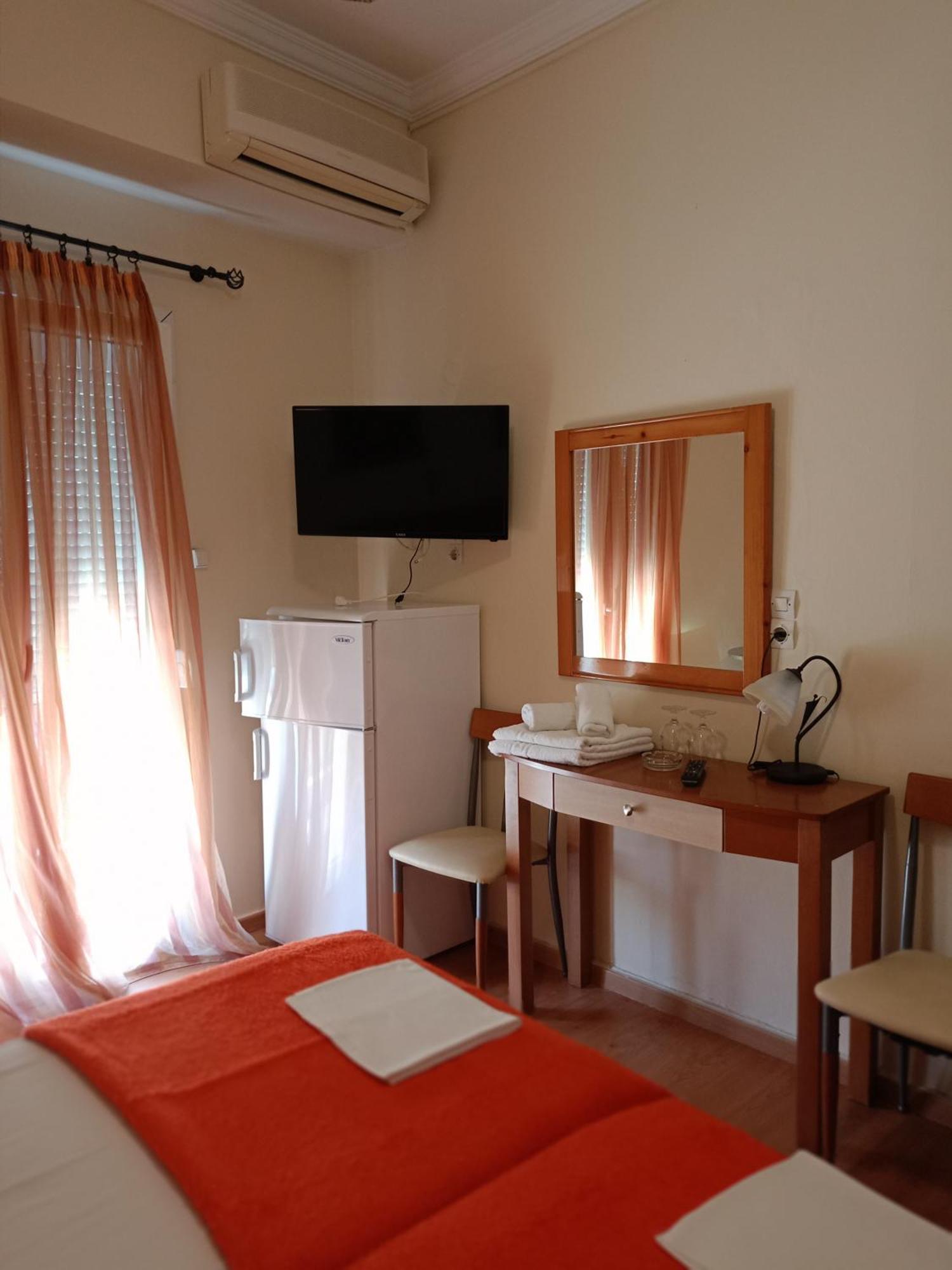 Efstratios Hotel Лутра-Эдипсу Экстерьер фото